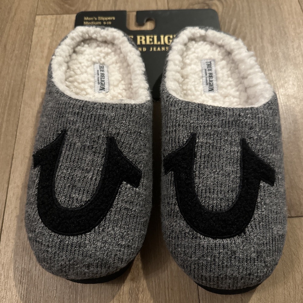 True Religion Men's Polar Performance Grey/Black  Slip-on Soft Slippers Med 9-10
